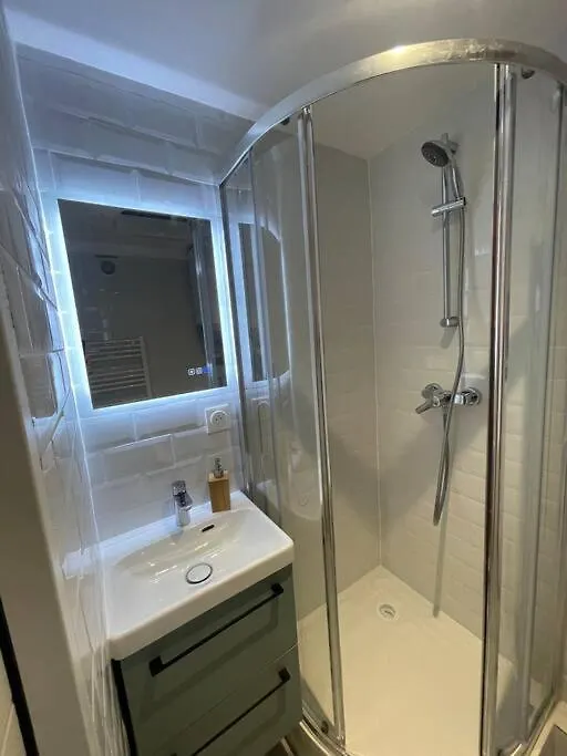Center Apartment Paris
